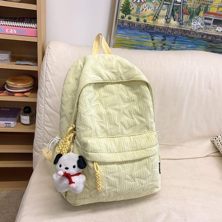 Gepolsterter Rucksack mit dekorativem Anhänger Karnz