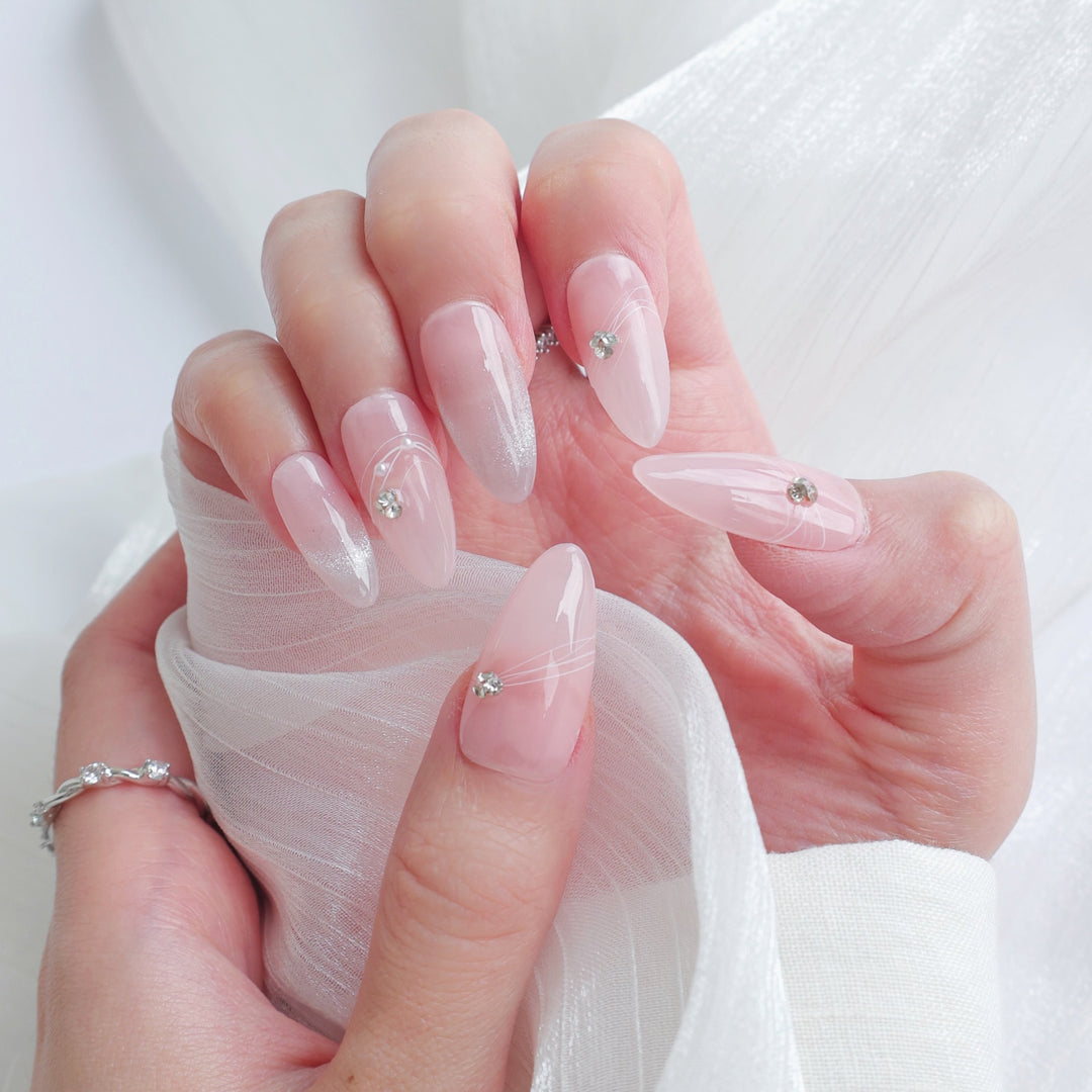Herz dekoriertes Press-On Nagelset