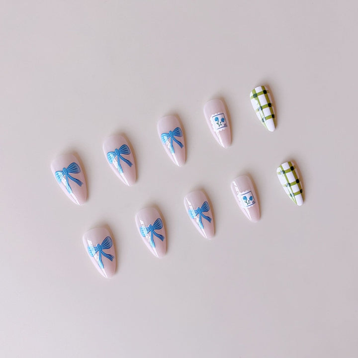Künstliches Nageldesign Karnz
