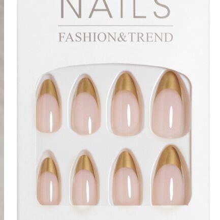Elegante DIY-Nagelspitzen Karnz