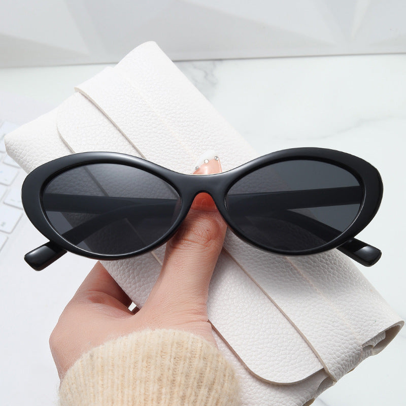 Damen stylische Cat-Eye Sonnenbrille mit sanften Kurven und UV-Schutz Karnz