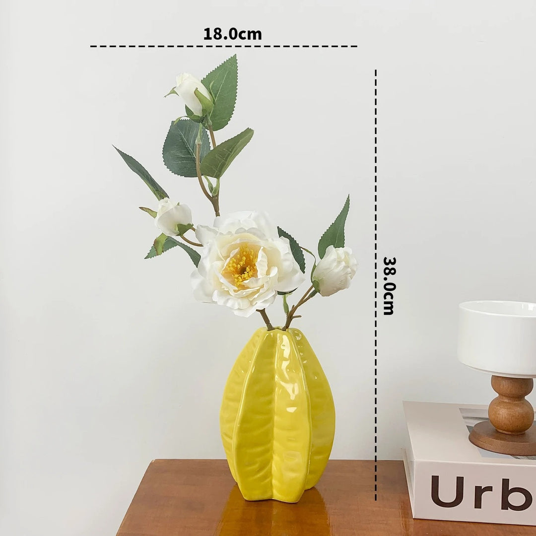 Künstliches Blumenarrangement