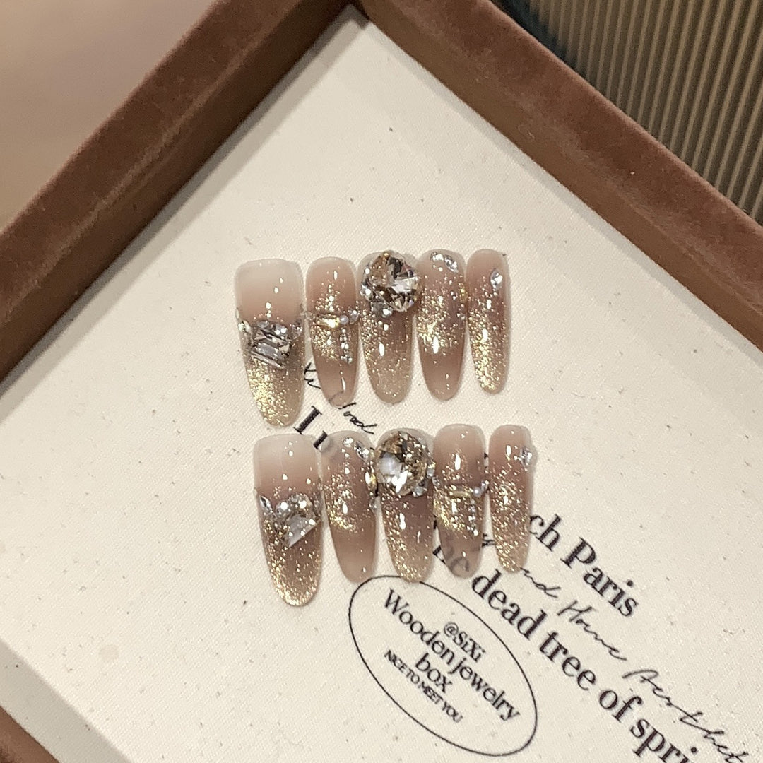 Glamorous Press-On Nail Art Set Karnz