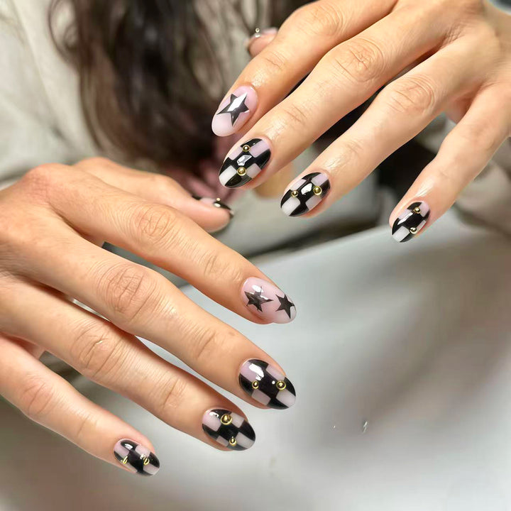 Glamouröses dekoratives Press-On-Nagelset