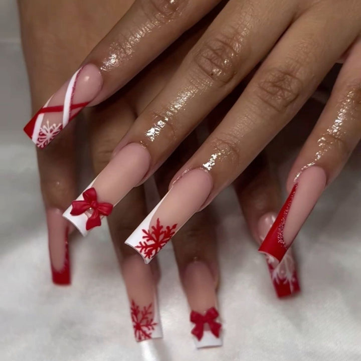 Festliche Weihnachtsmotive Press-On Nagelkunst Karnz