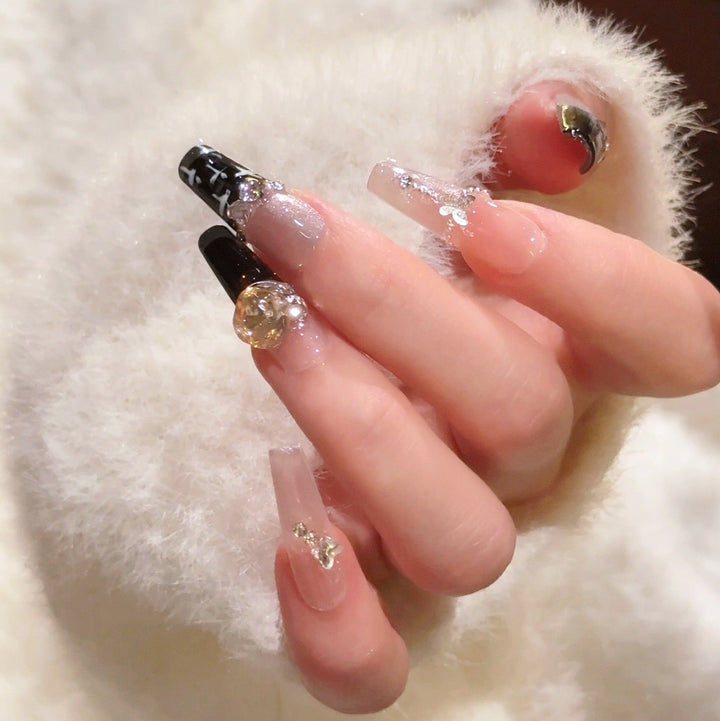 Trendy Acryl Press-On Nagelverlängerungen Karnz