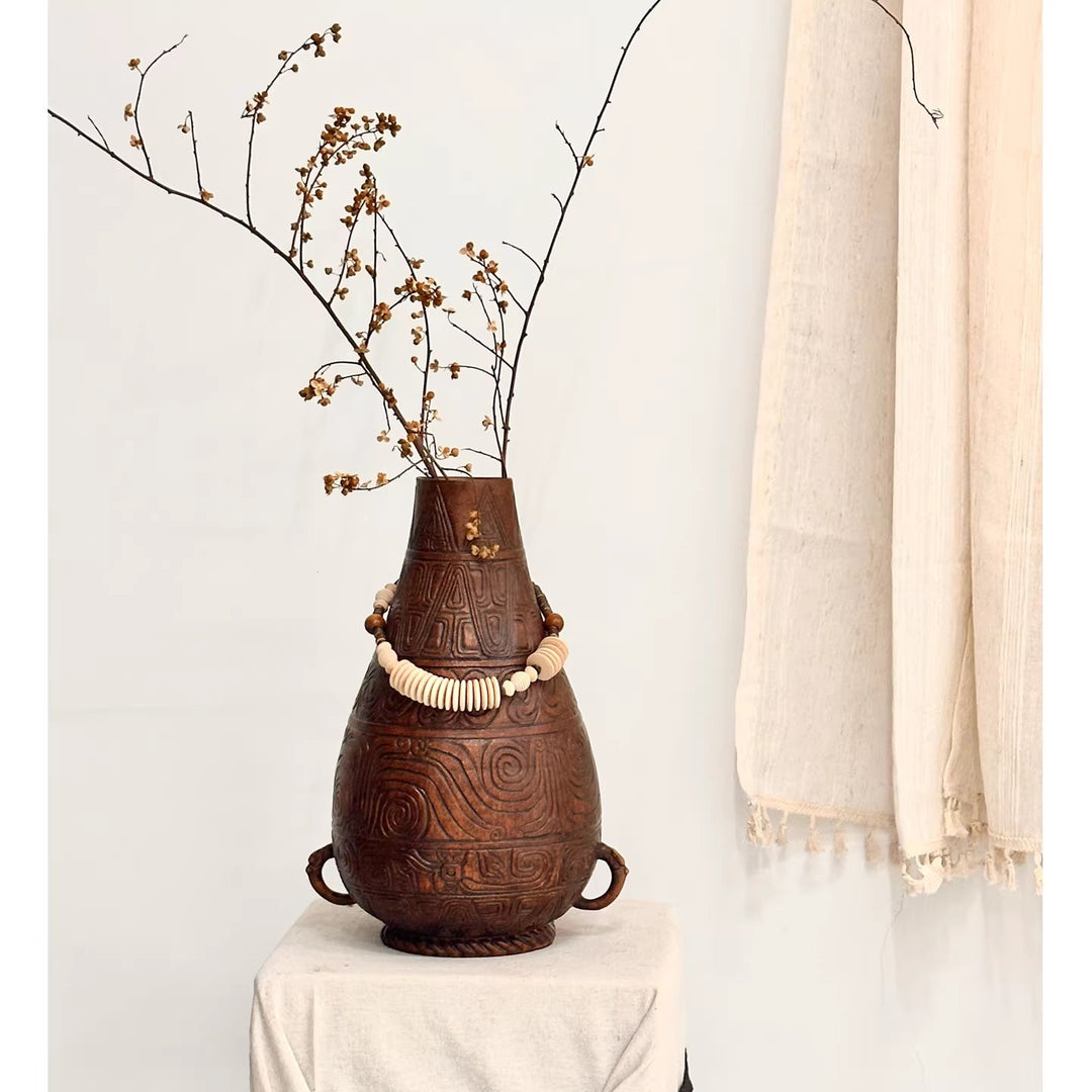 Künstlerische elegante Vase