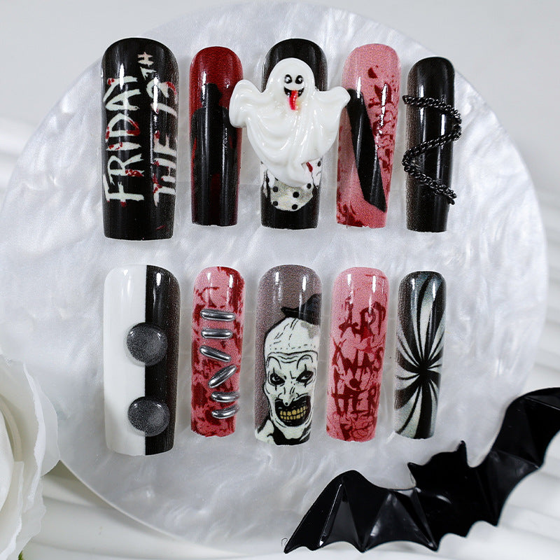 Halloween Kunstnagelset mit gruseligen Motiven und extravaganten Designs Karnz