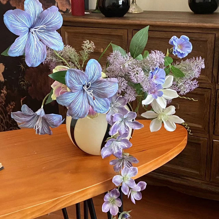 Künstlicher Blumenstrauß mit feinen, realistischen Blüten Karnz