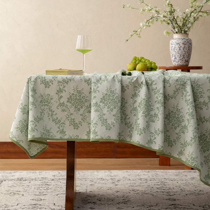 Jacquard-Tischdecke mit floralem Damastmuster und verstärktem Saum