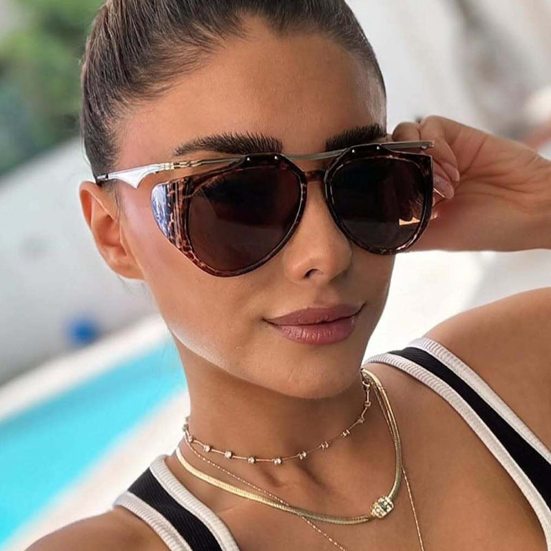 Damen Cat-Eye Sonnenbrille mit einzigartigem Design und schützenden Gläsern Karnz