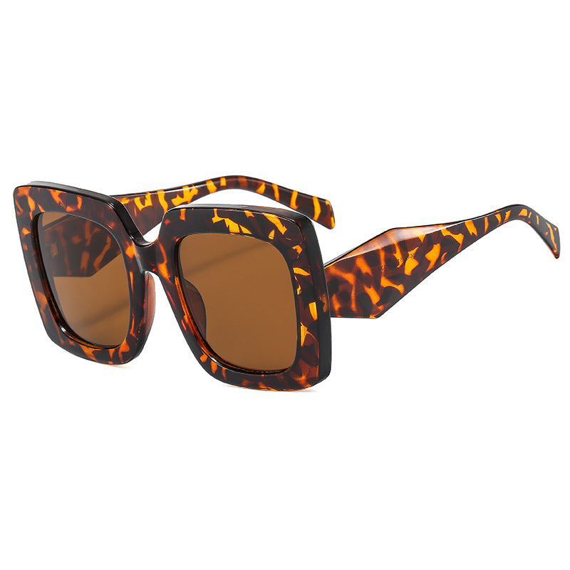 Damen oversized Sonnenbrille im markanten quadratischen Design Karnz