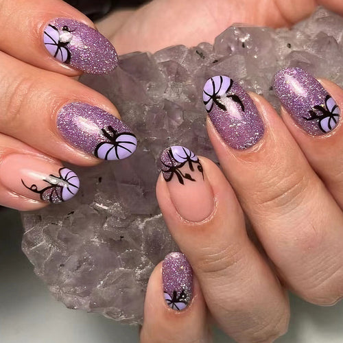 Künstlerischer Glitzer Nagelkunst Karnz