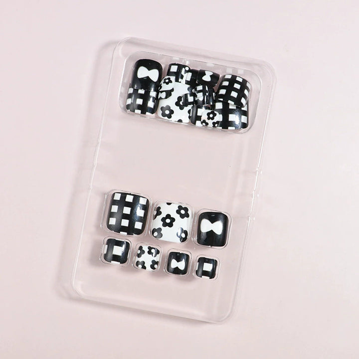 Kreatives thematisches Press-On Nagelset Karnz