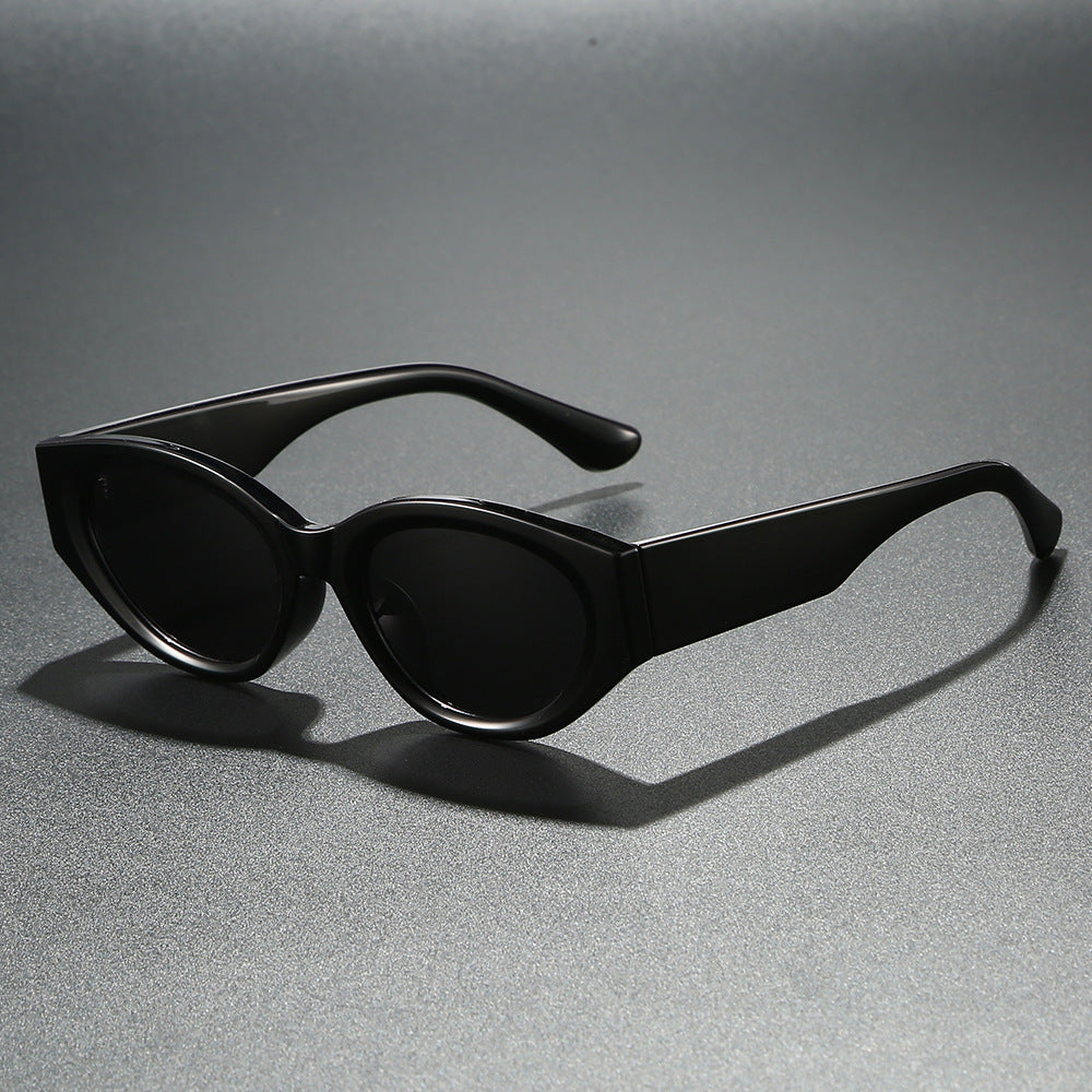 Damen Cat-Eye Sonnenbrille mit modernem, transparentem Rahmen und UV-Schutz Karnz