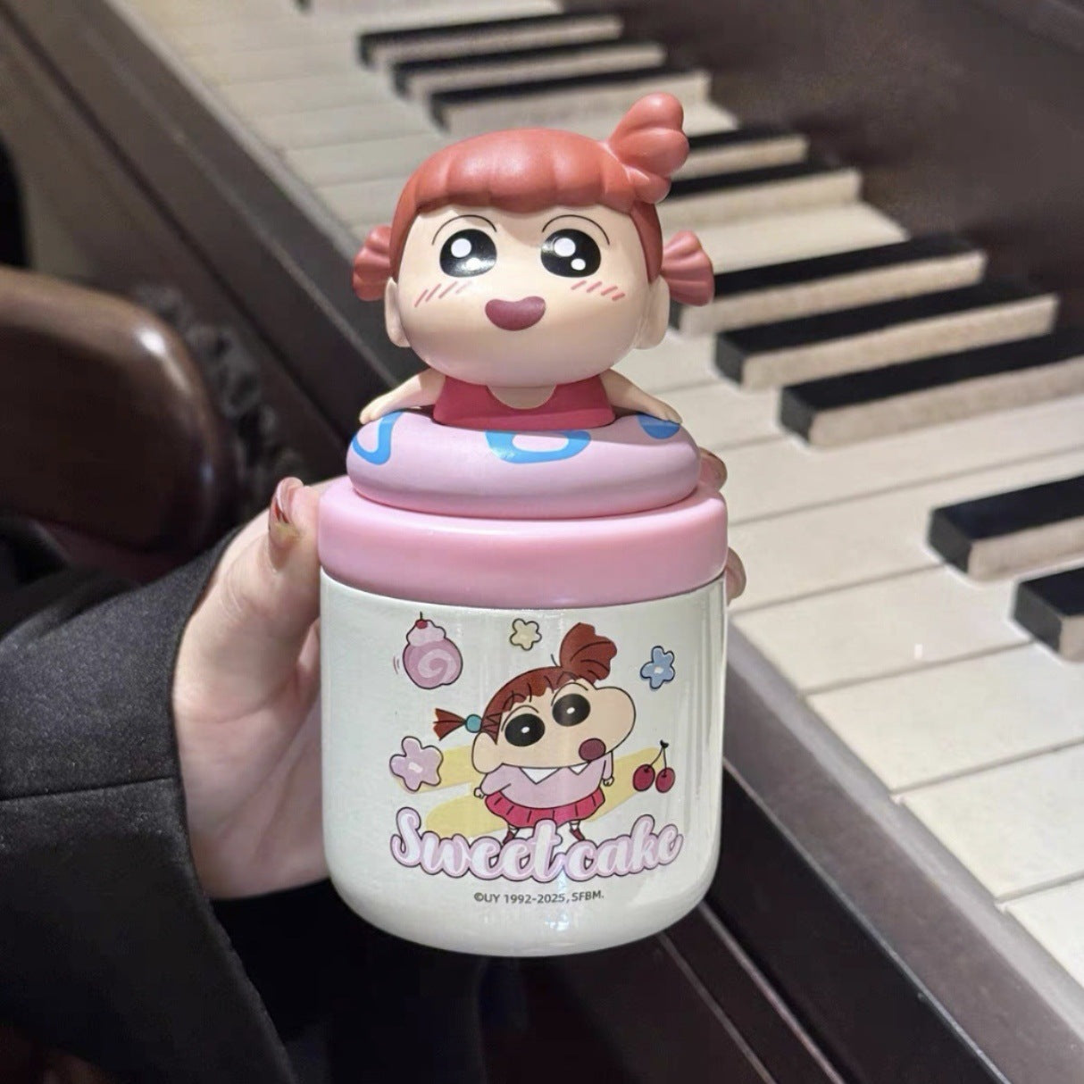 Unisex Snackbehälter mit Shōnen-Charakterdesign von Karnz
