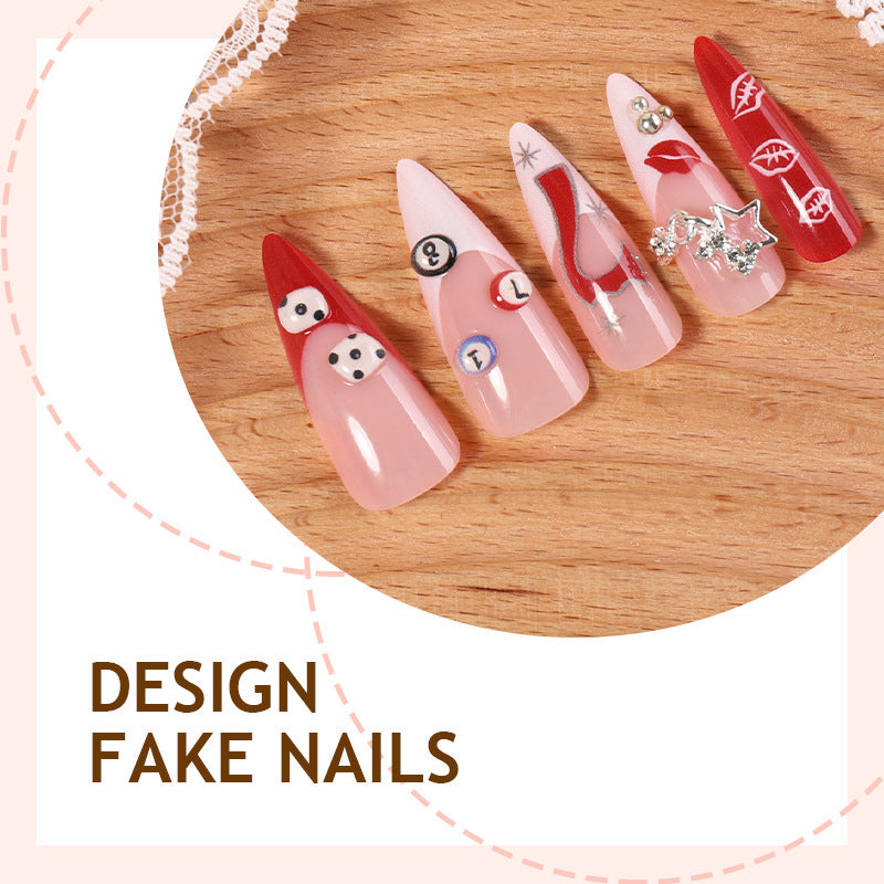 Kreatives Kunstnagelset mit Mischmotiven Karnz