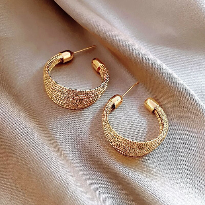 Modische und Elegante Ohrringe Karnz