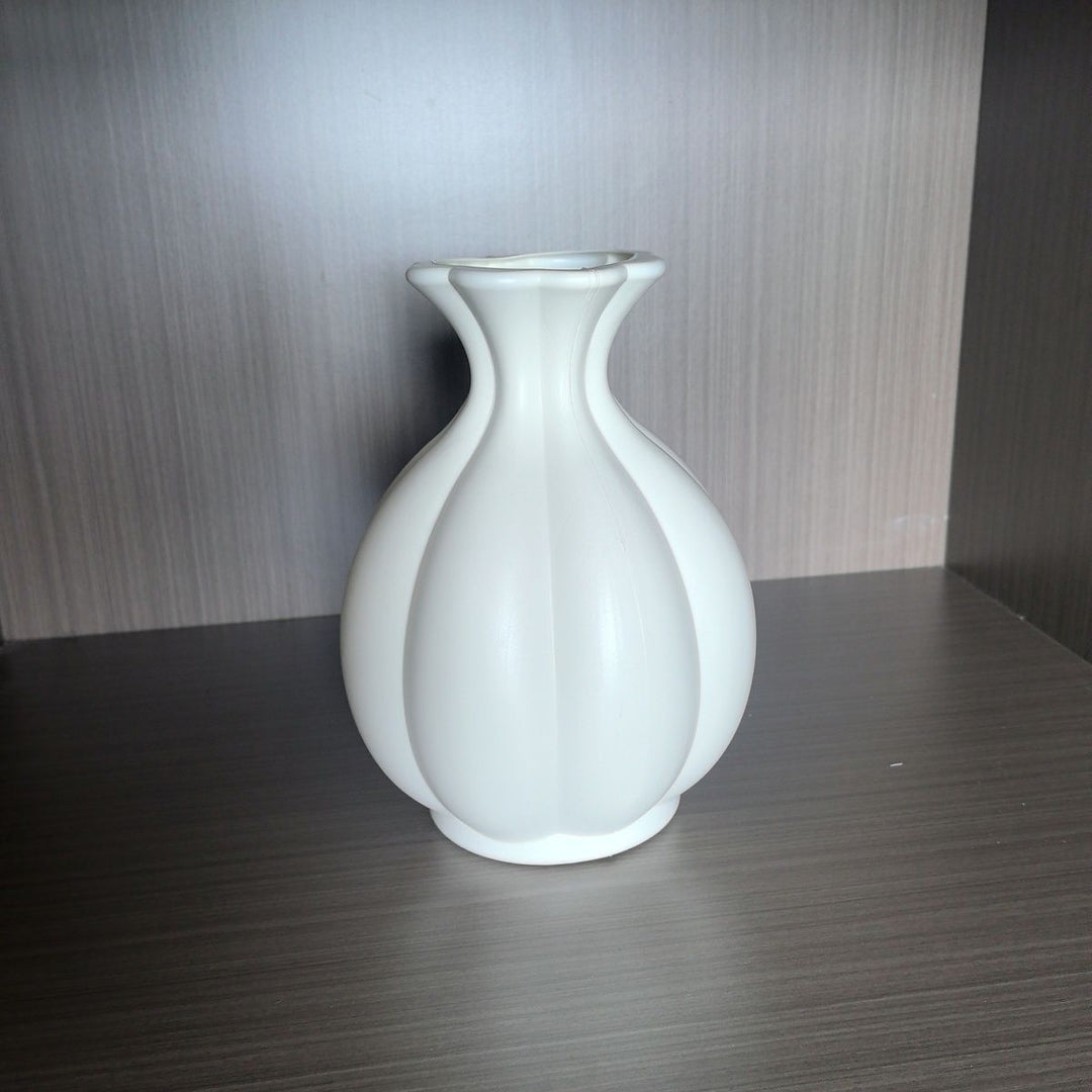 Elegante Skulpturierte Dekorative Vase Karnz