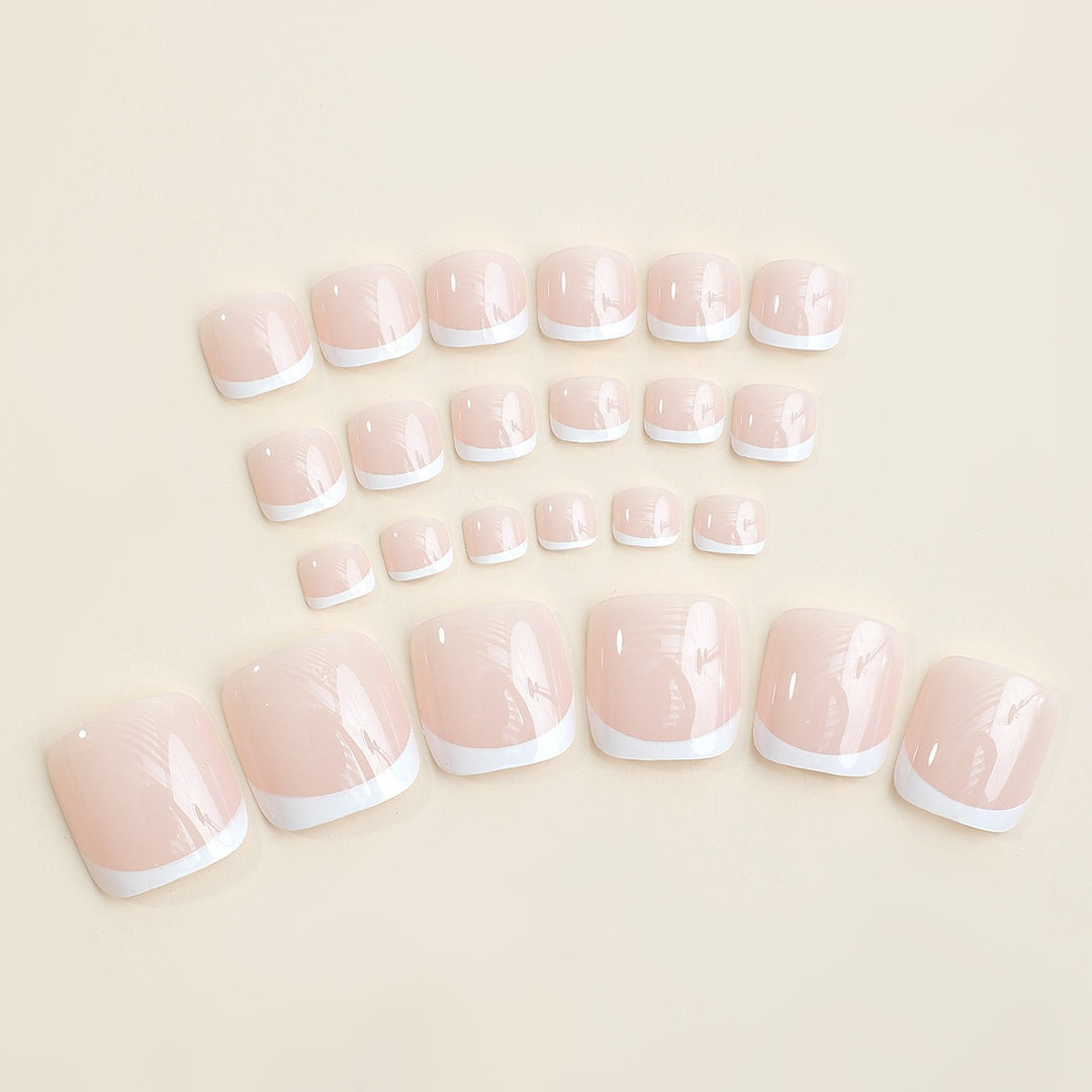 Kunstnagelset mit eleganten Design-Elementen Karnz