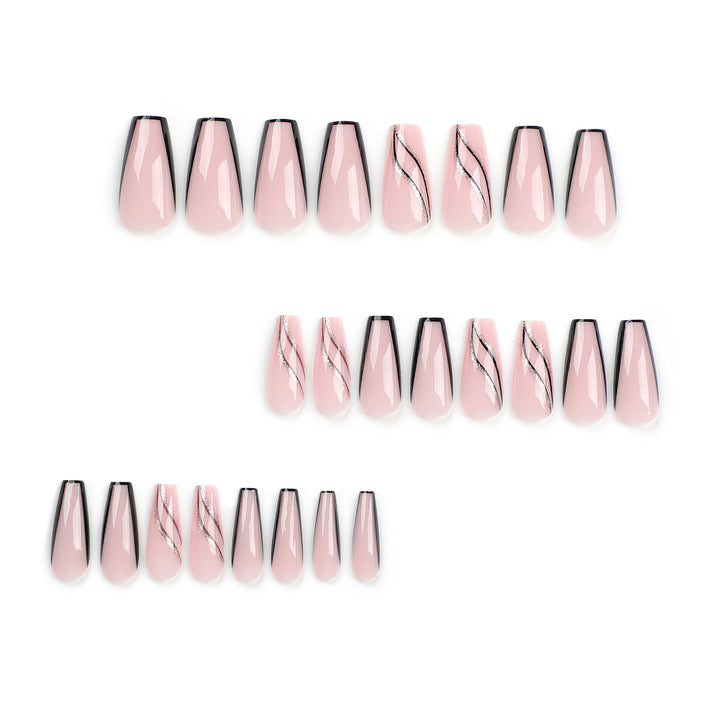 Kunstvolle Nagelverlängerungen mit elegantem Design Karnz