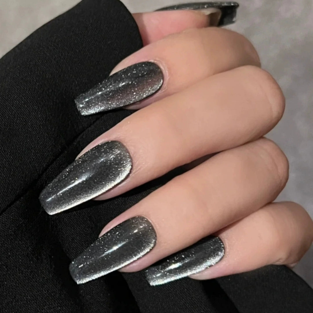 Glamouröse Glänzende Press-On Nagelverlängerungen Karnz