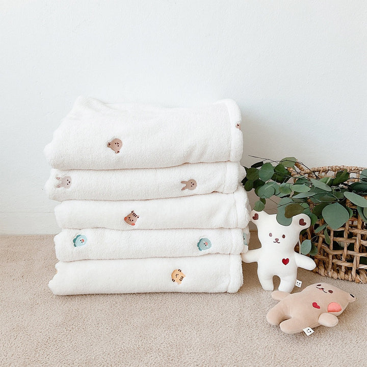 Weiches Floral besticktes Werfen Decke