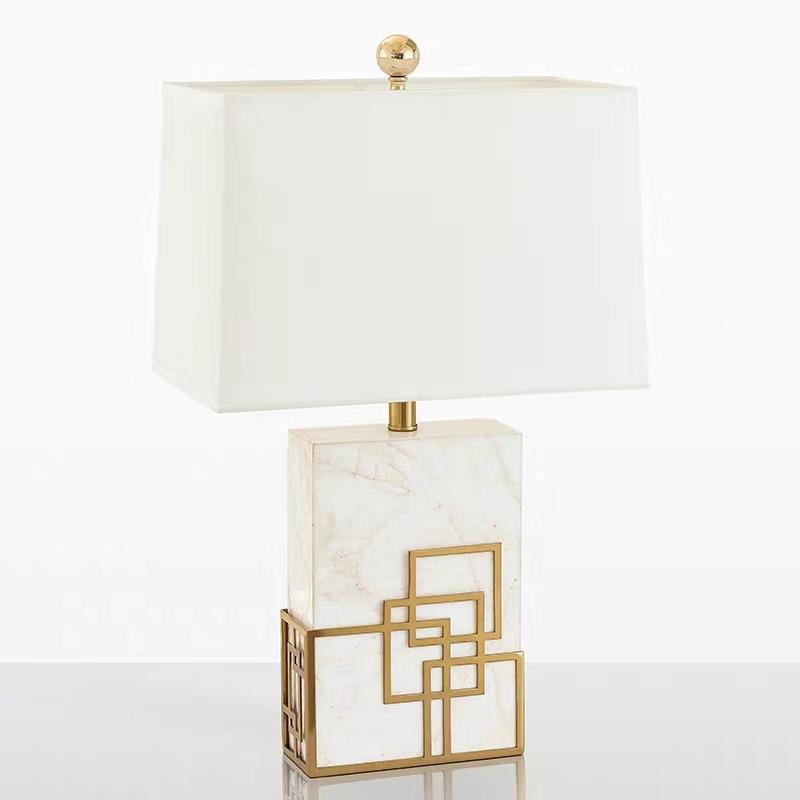 Geometrische moderne Tischlampe