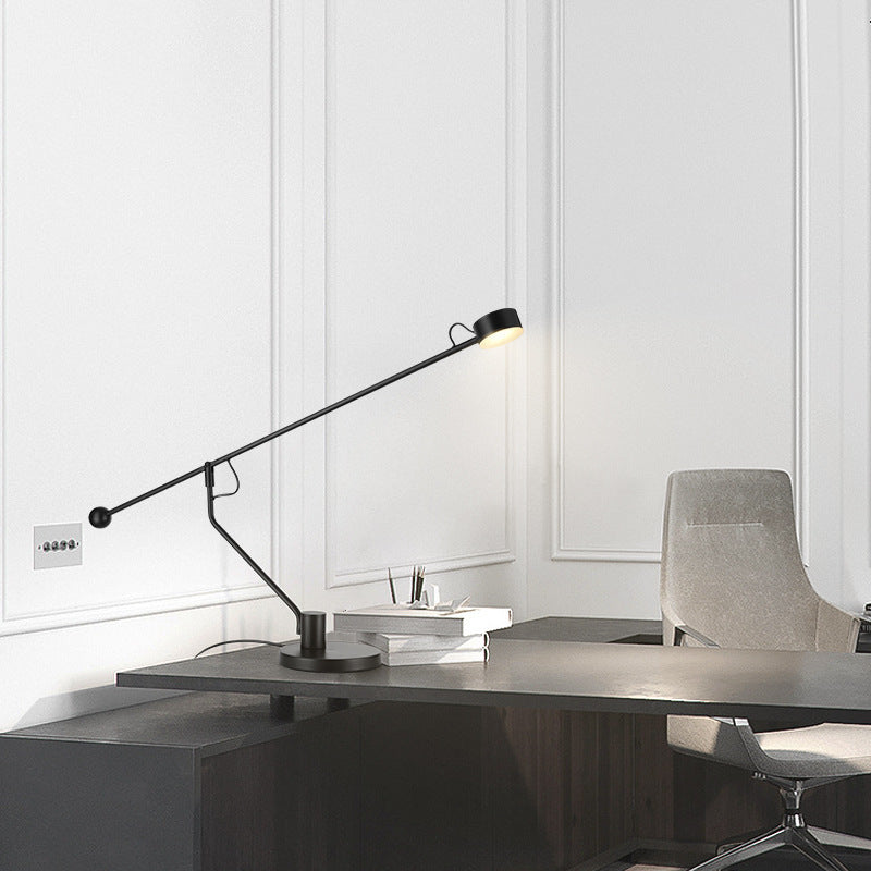 Verstellbare zeitgenössische Schreibtischlampe