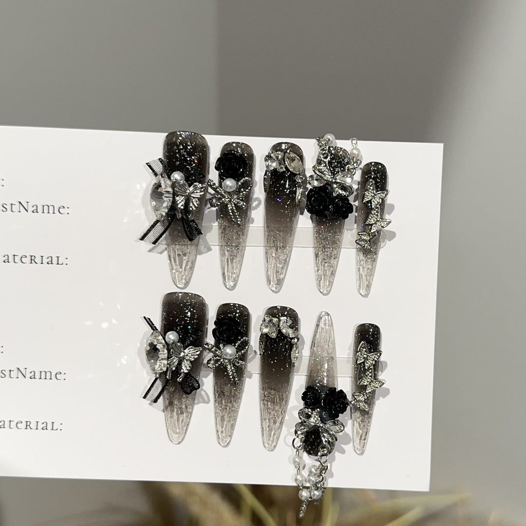 Elegante, mit Strass verzierte Press-On-Nagelverlängerungen