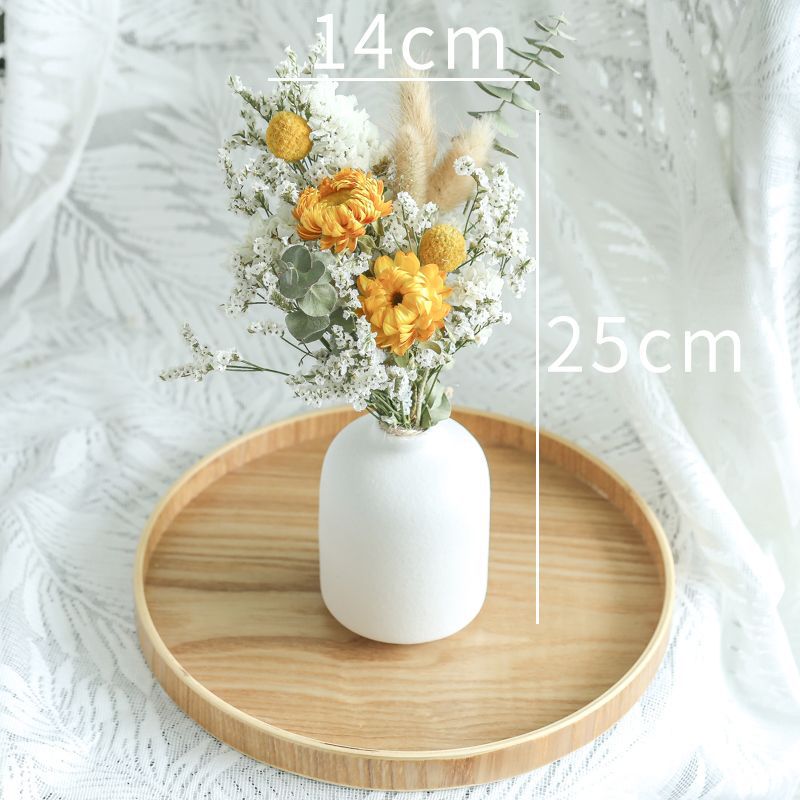 Natürlich getrocknetes Blumenstrauß Arrangement