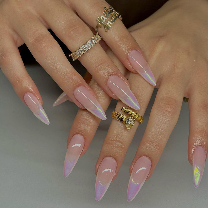 Elegante Stiletto-Kunstnägel mit Ombre-Effekt Karnz
