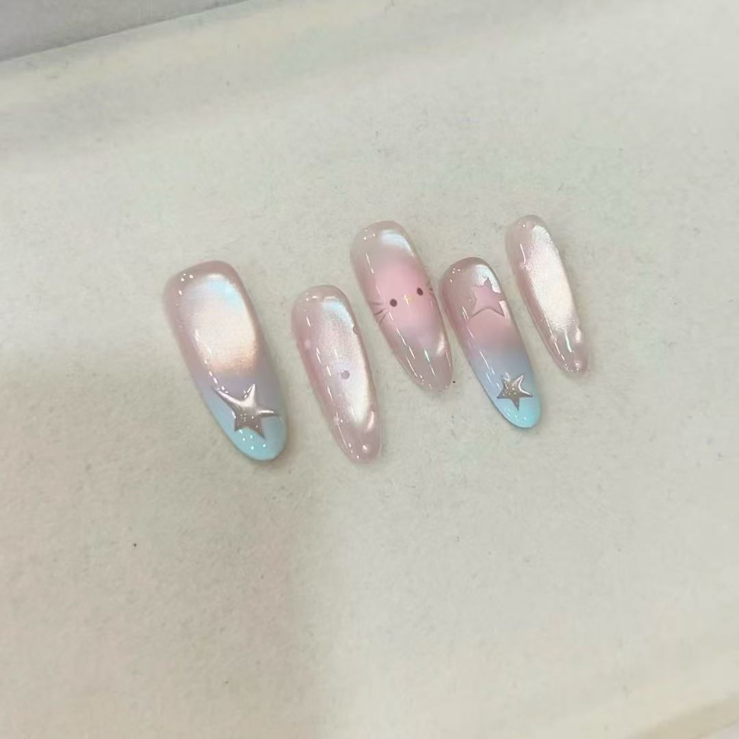 Glamouröse Gel-Nagelkunstverlängerungen Karnz