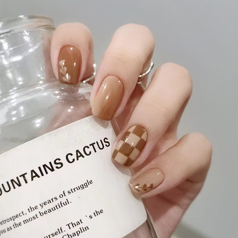 Kunstvolle Stiletto Nagelspitzen Karnz