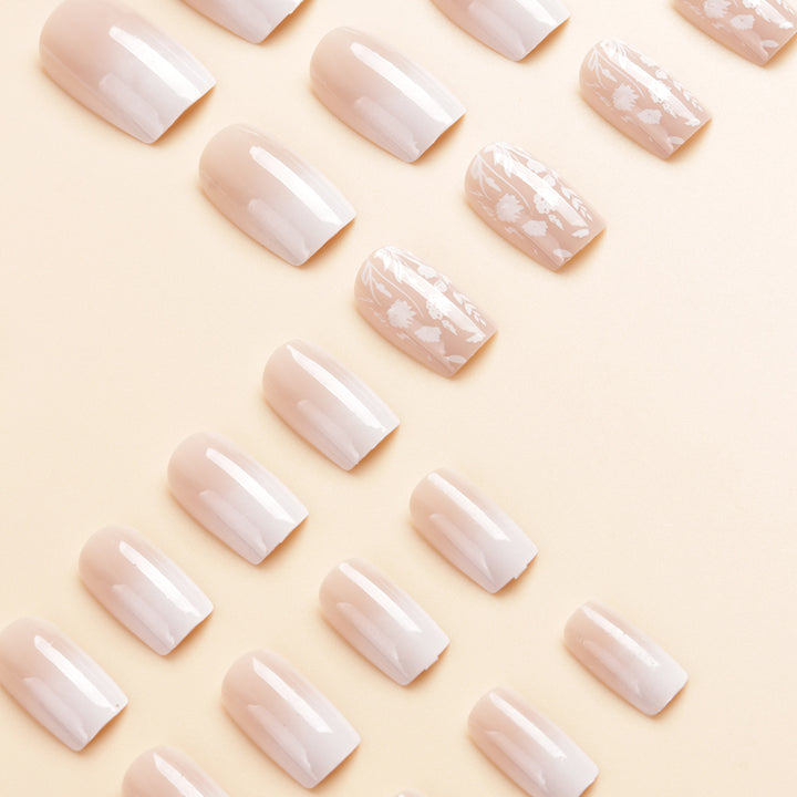 Elegantes Ombre Press-On Nagelkunst Set Karnz