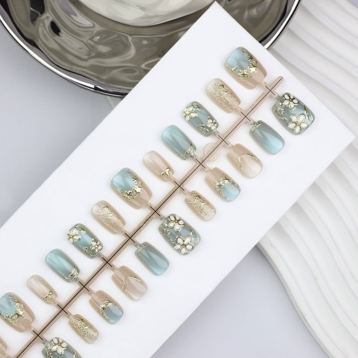 Dekoratives Floral Press-On Nagelset Karnz