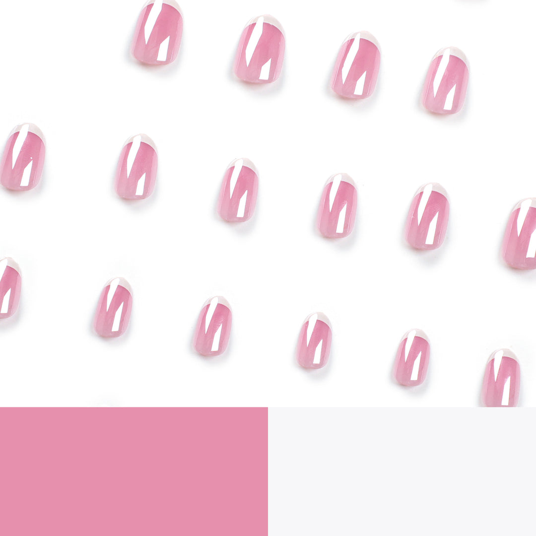 Exklusive Nagelkunst mit elegantem French-Tip Karnz