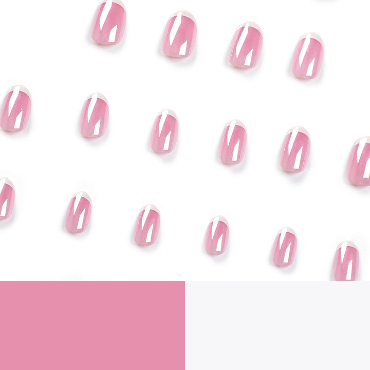 Exklusive Nagelkunst mit elegantem French-Tip Karnz