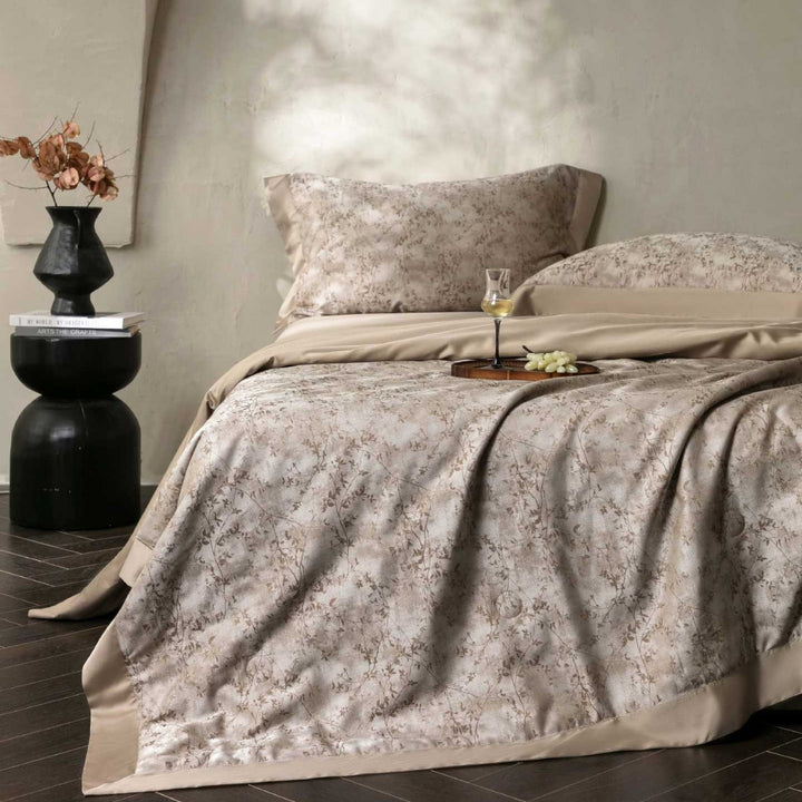 Premium Baumwollsatin-Bettwäsche-Set mit feinem Toile-Motiv und Saumverzierung