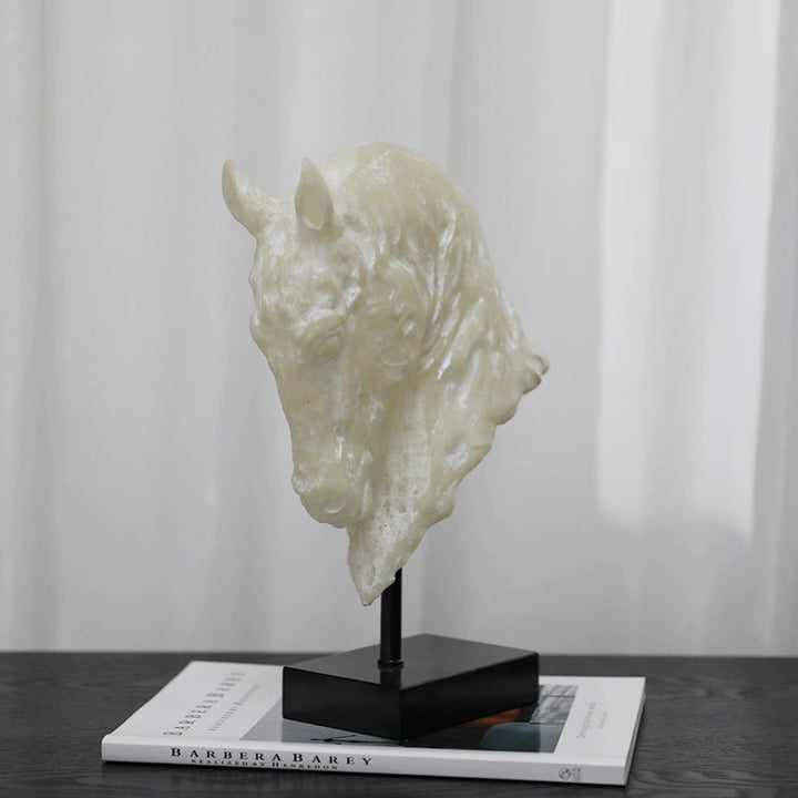 Elegante Pferdekopf Skulptur