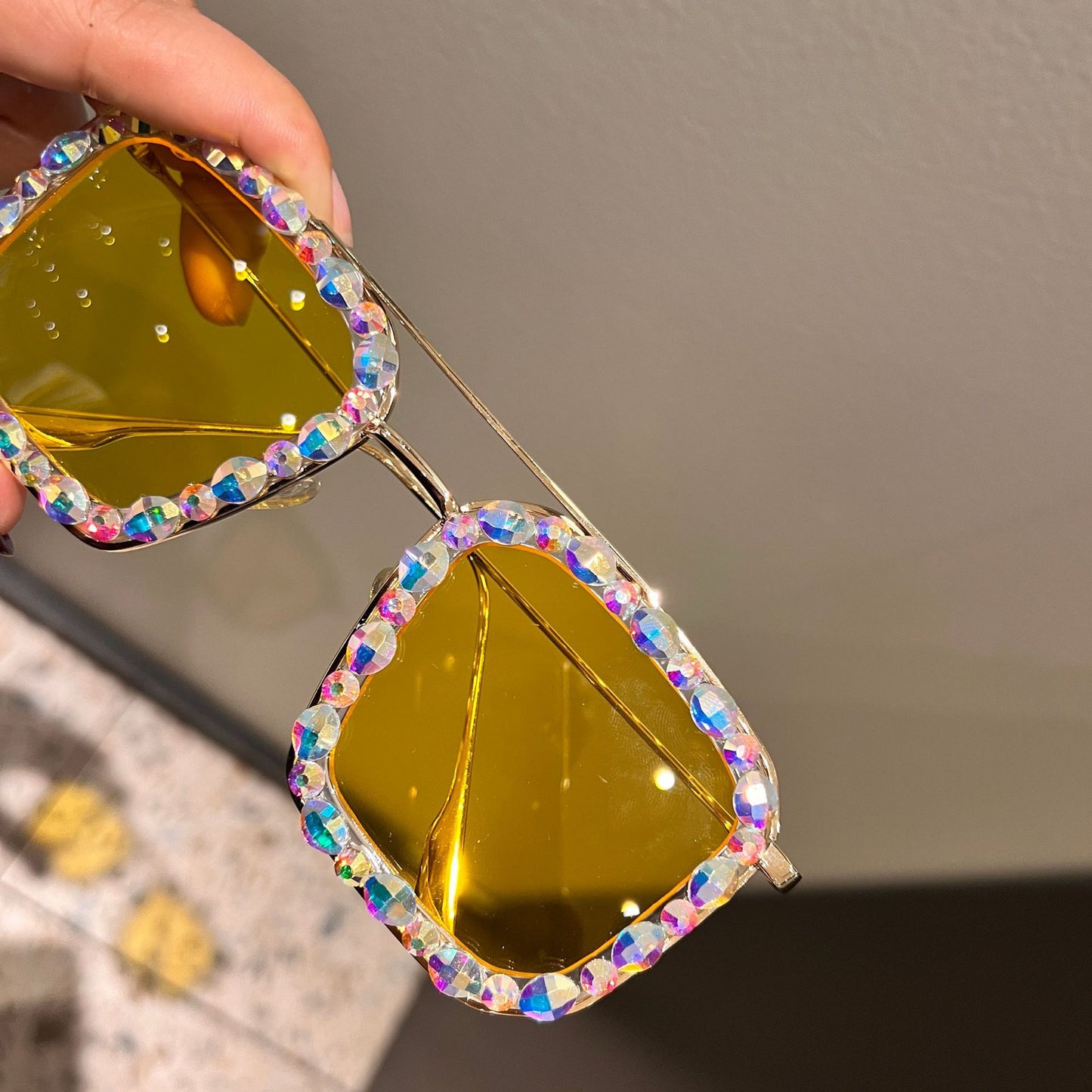 Damen Exklusive Sonnenbrille mit Kristallbesatz Karnz