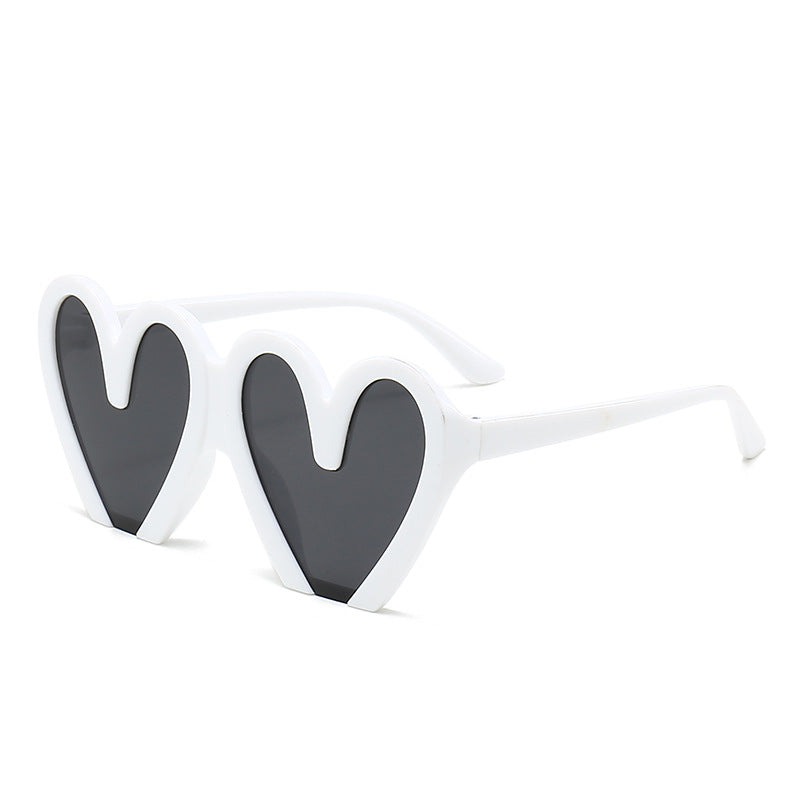 Damen modische Sonnenbrille im einzigartigen Herzdesign Karnz