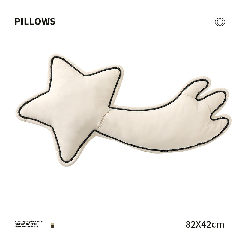 Dekoratives Stern-Kuschelkissen mit Schweif und gesteppter Kedernaht