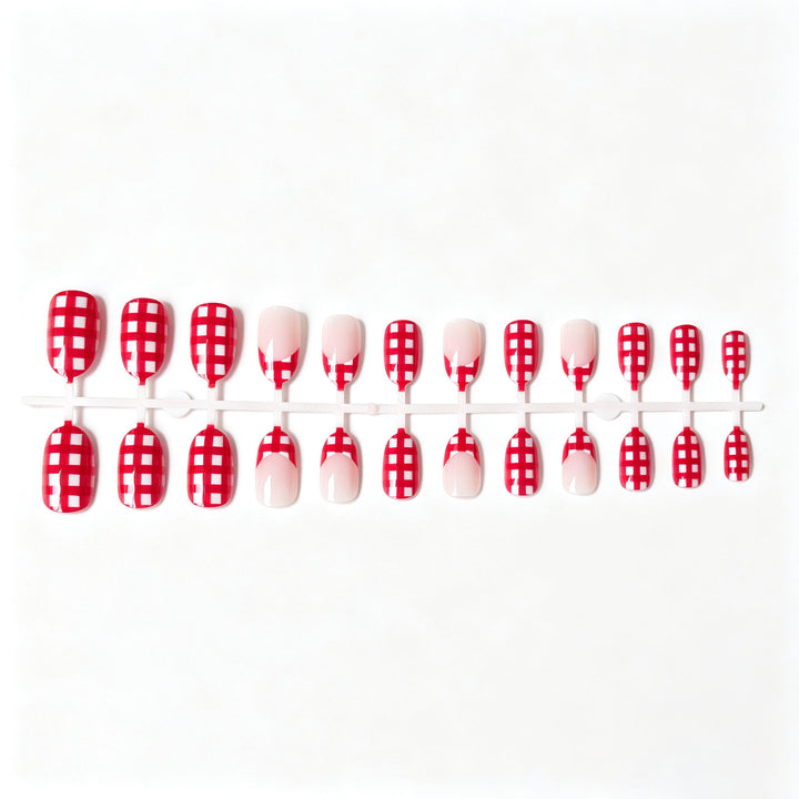 Stylisches Karomuster Nagelkunst