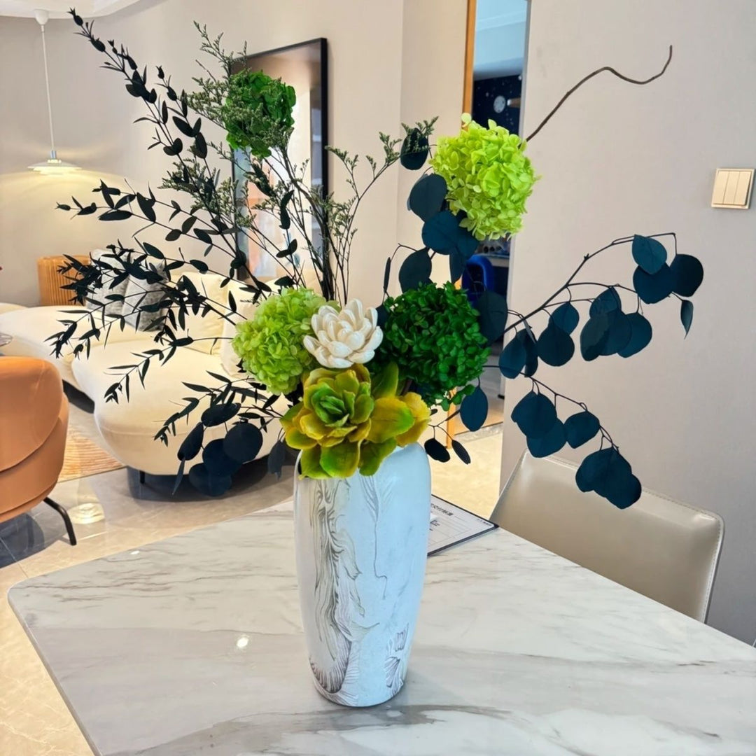 Elegante dekorative Blumenstrauß-Anordnung