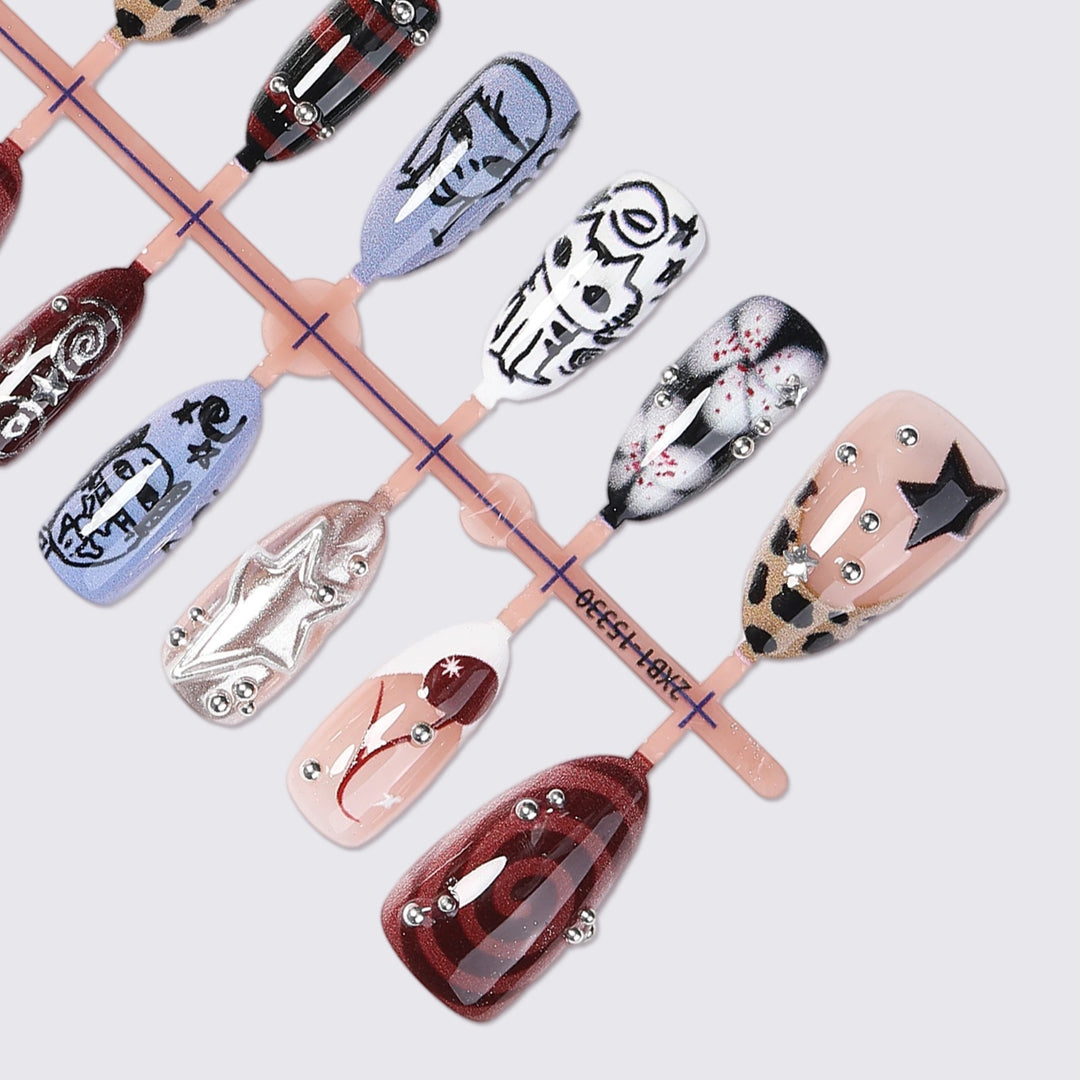 Kreatives Kunstnagelset mit einzigartigen Designs und Glitzerelementen Karnz