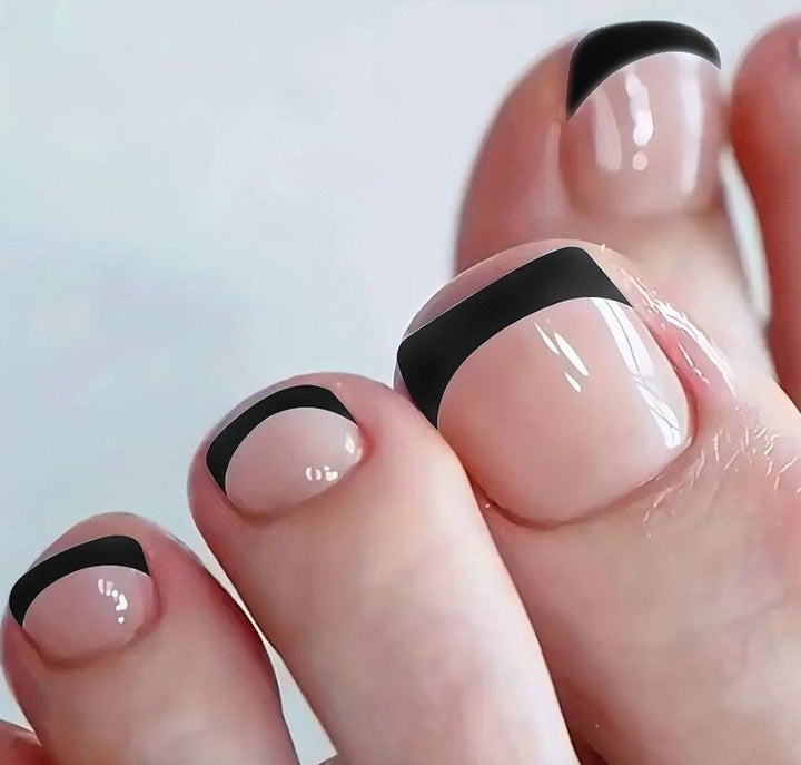 Chic French Tip Nagelkunst Karnz