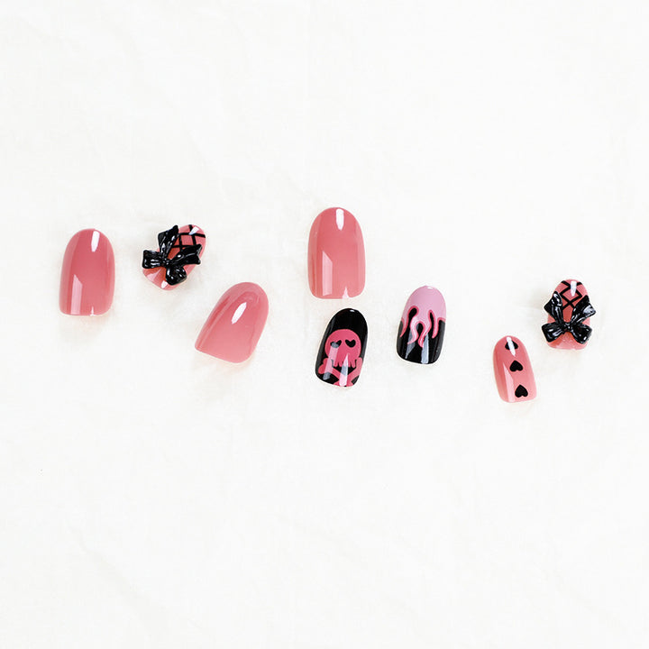 Kunstvolle Nagelkunst mit trendigen Designs Karnz