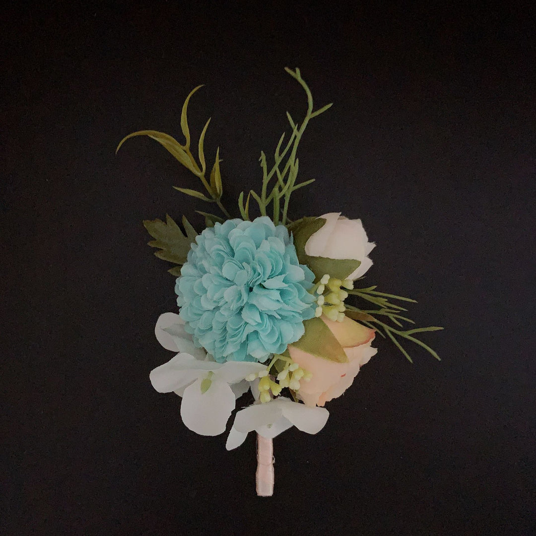 Blumenbroschen Arrangement