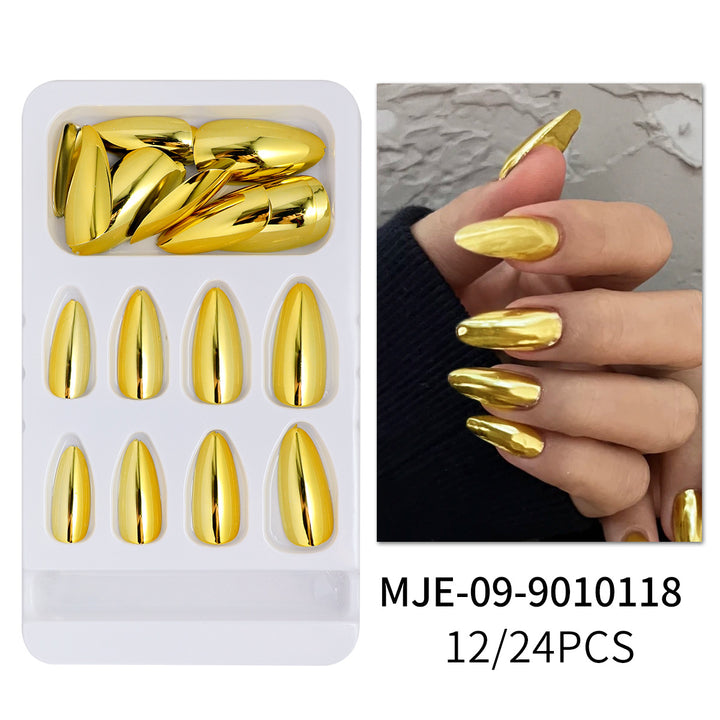 Glänzende metallische mandelförmige Press-On Nägel Karnz